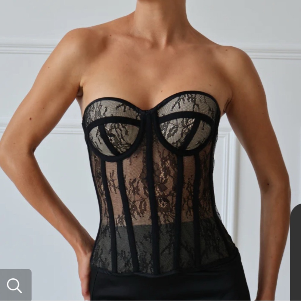 Elegant Black Lace Bustier